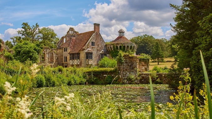 Scotney's old castle and moat in summer